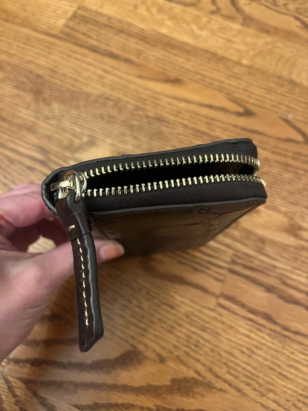 Dooney & Bourke Black Croc-Embossed Zip Wallet Brown - Picture 3 of 13